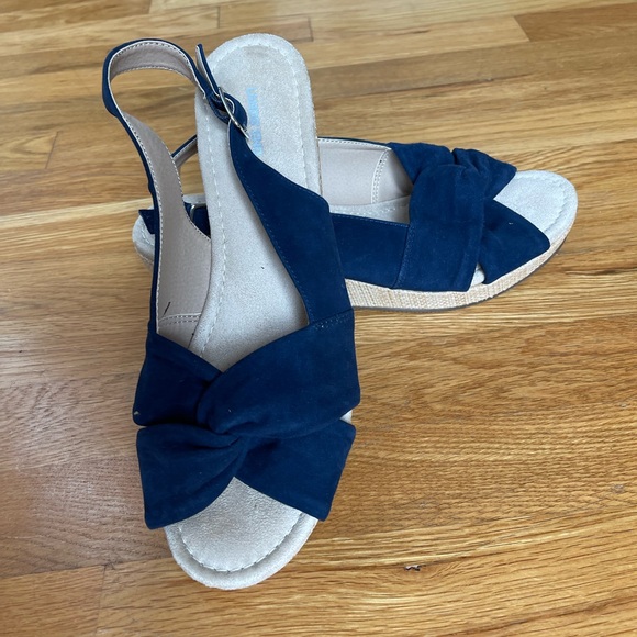 Lands’ End Women’s Suede Slingback Wedge Sandals Radiant Navy Size 10 - Picture 3 of 9